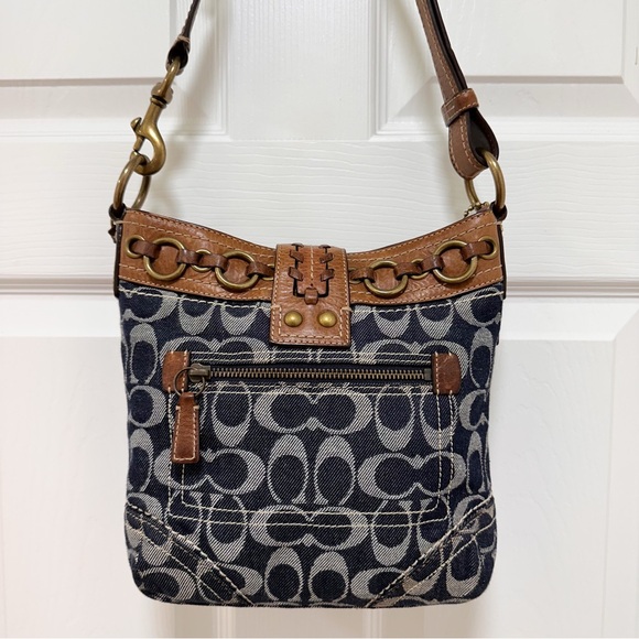 Coach Hamptons Signature Denim Special Edition Shoulder Bag - Picture 5 of 17